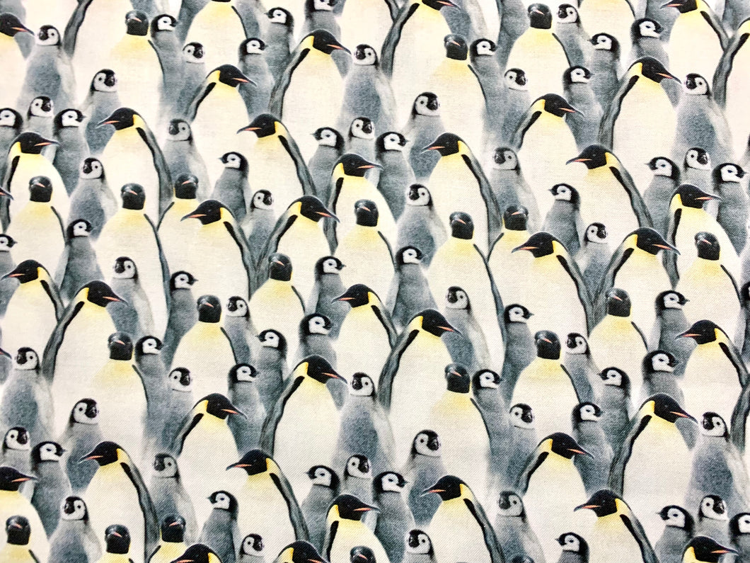 Penguins CD-1695 - White Fabric - 1/2 Meter - Cotton Fabric