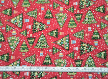 Load image into Gallery viewer, Christmas Tree - Makower UK - Red Fabric - 1/2 Meter - Cotton Fabric
