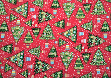 Load image into Gallery viewer, Christmas Tree - Makower UK - Red Fabric - 1/2 Meter - Cotton Fabric
